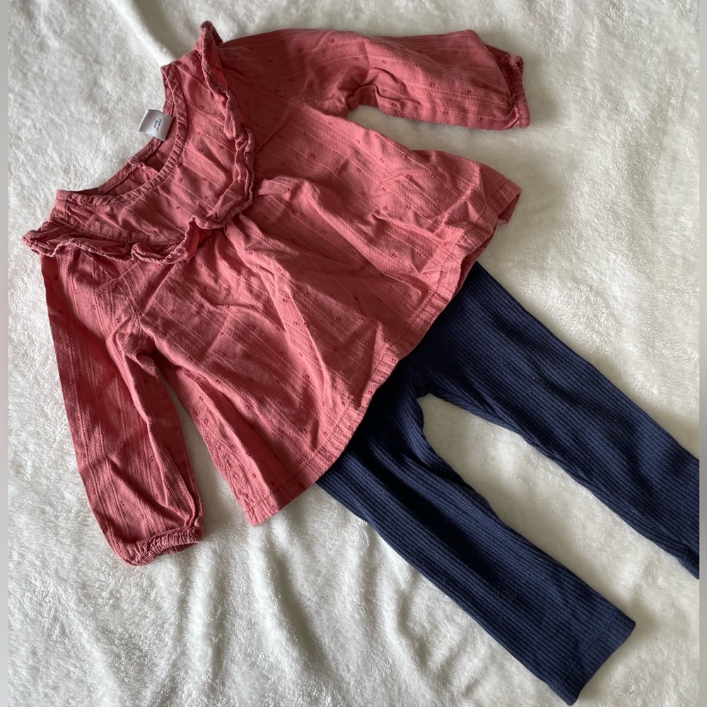 Old Navy girl outfit 12-18m